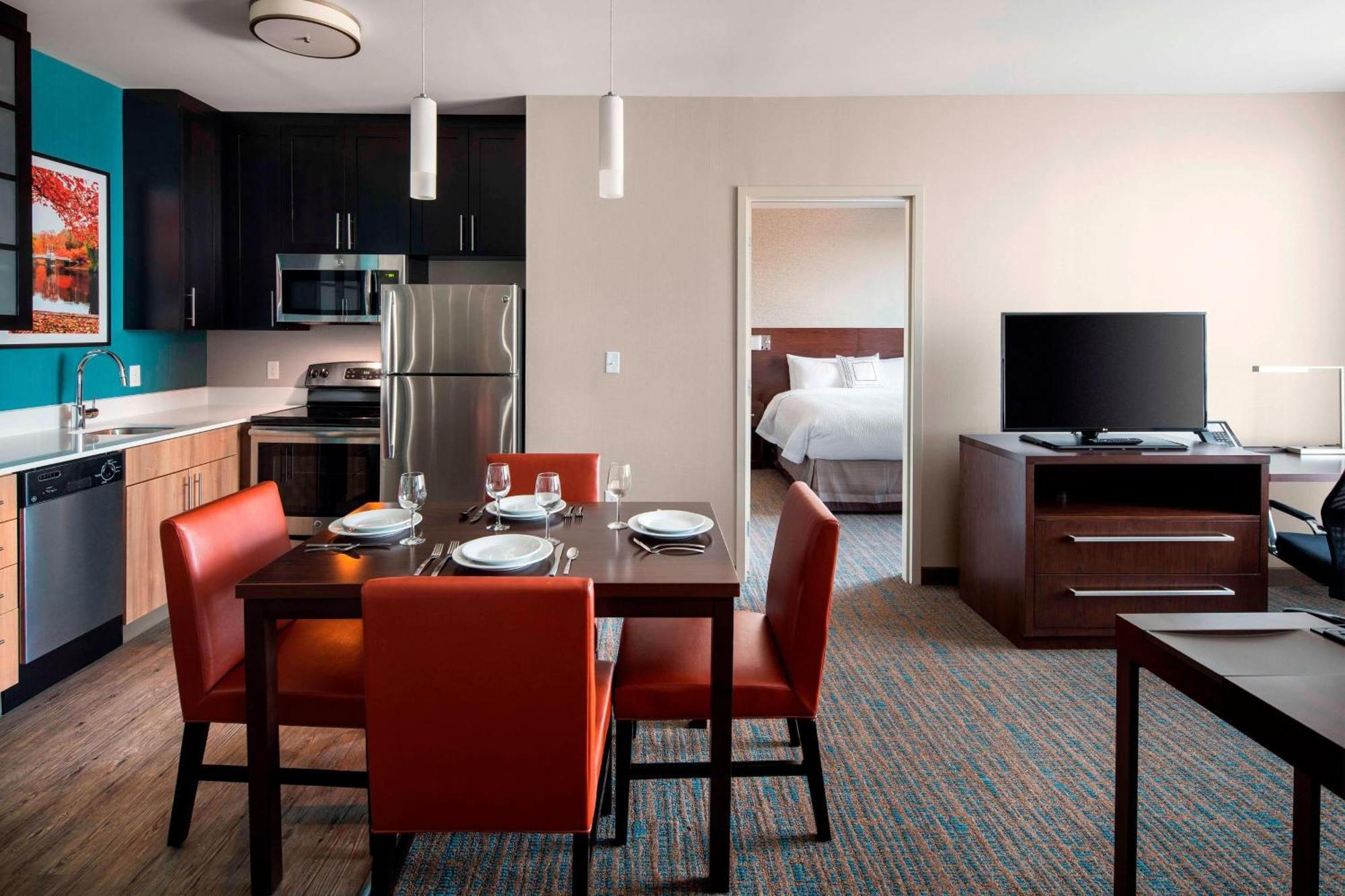 By Marriott Boston Hotel