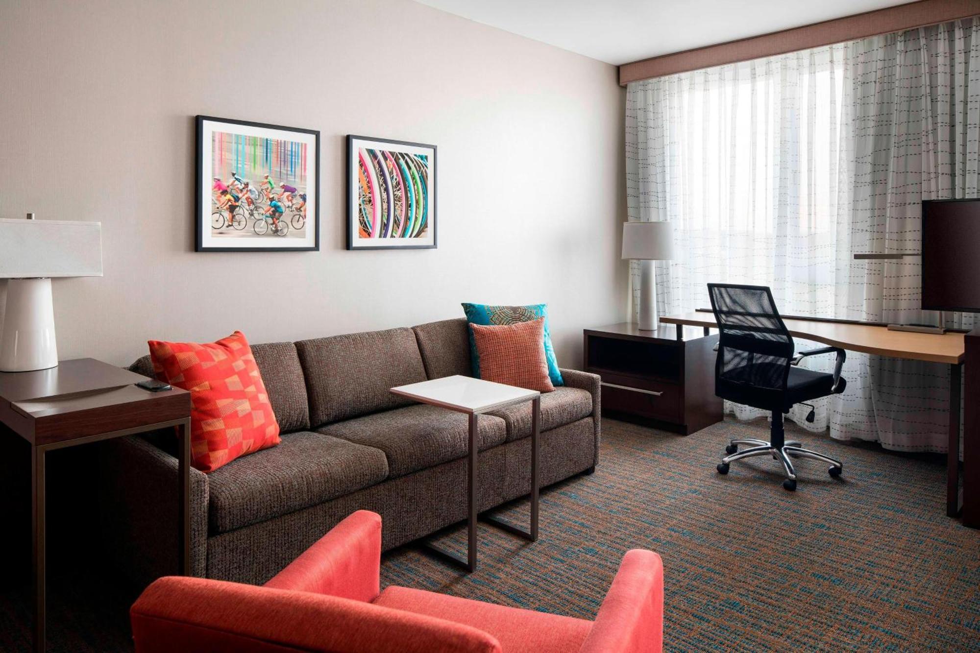 By Marriott Boston Hotel 3*